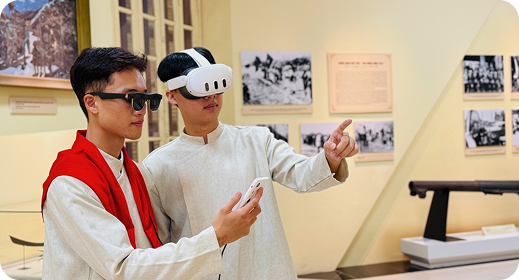 Stimulating Curiosity and Engagement with Young People